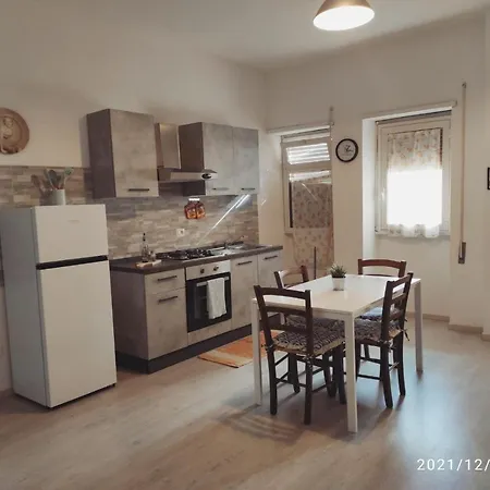 Sea View Holiday Apartment *